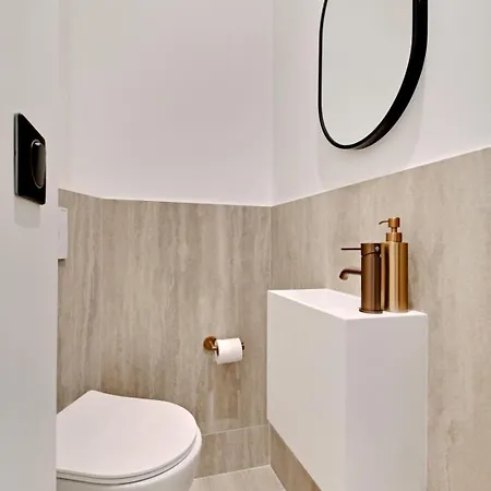 Spacious - 3bdr-6p شقة *