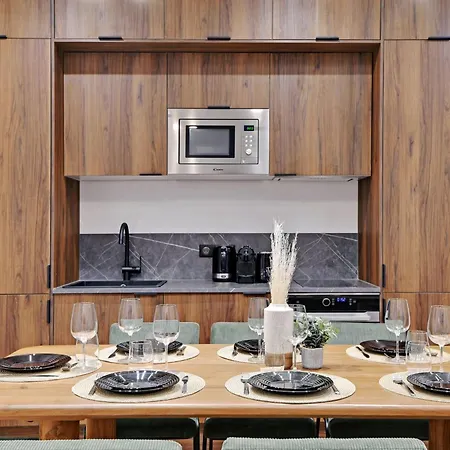 Spacious - 3bdr-6p *